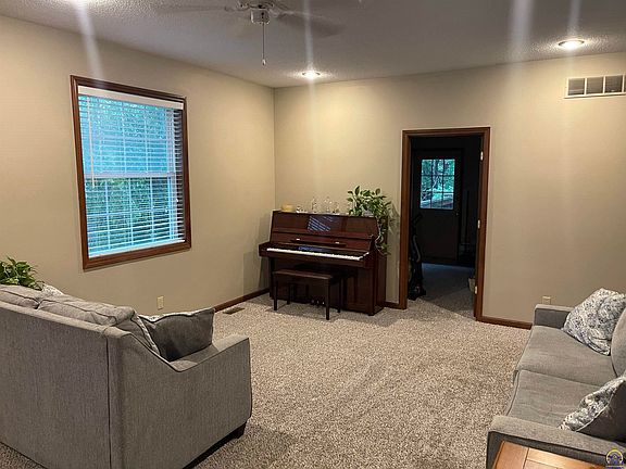 2nd image of 1145 SW Red Oaks Pl