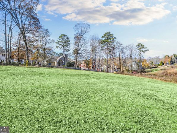 77 Springfield Ct, Newnan, GA 30265