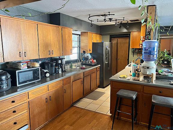 3rd image of 1503 Pecos Dr