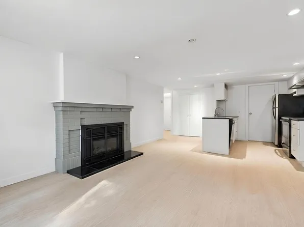 2843 W 49th Ave #Basement, Vancouver, BC V6N 3S7
