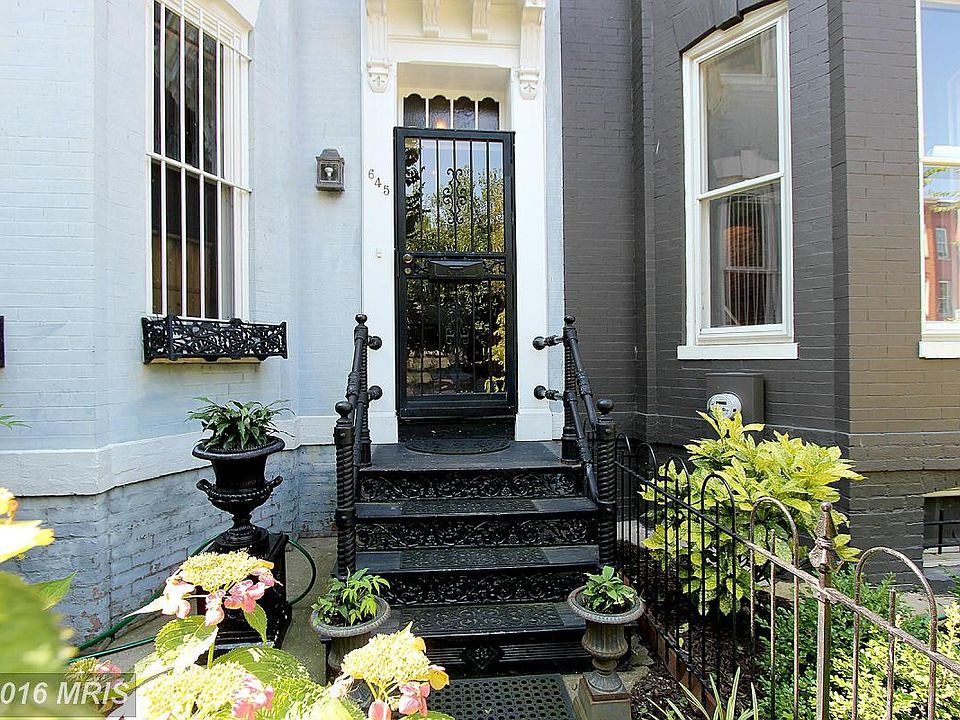 2nd image of 645 Constitution Ave NE