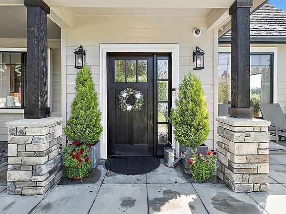 2nd image of 4717 127th Avenue E