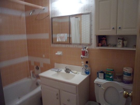 4th image of 3214 Wilshire Ln