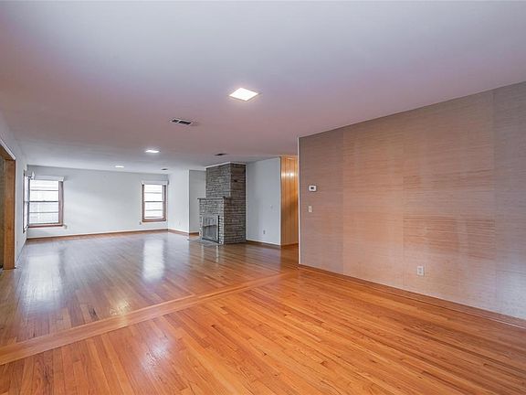5th image of 3833 Heywood Ave