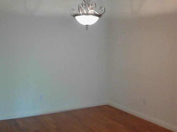 3rd image of 13226 Moorpark St APT 202
