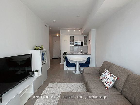 2nd image of 12 York St #1703