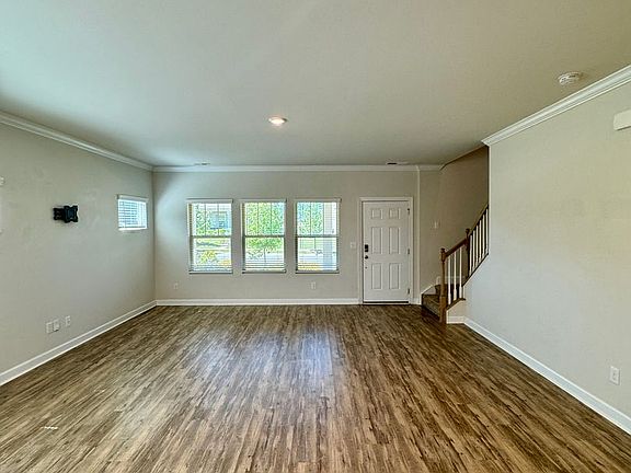 5th image of 1006 Amberley Crossing Dr
