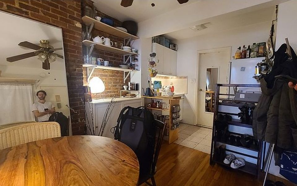 2nd image of 169 E Broadway APT 8