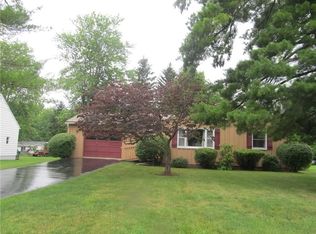 1335 Summit Dr, Newark, NY 14513