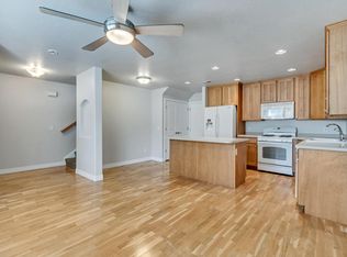 918 E Valencia Park Ln, Salt Lake City, UT 84106