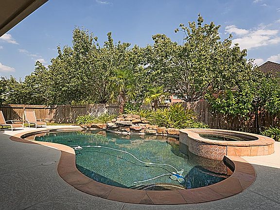 3rd image of 22714 Bridgehaven Dr