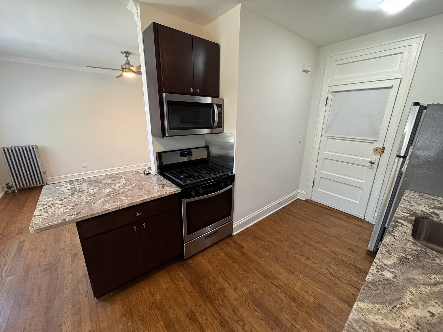 1 bed, 725 sqft, $1,700 — Photo 3