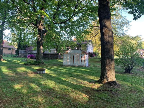 3rd image of 7520 Loch Haven Ct