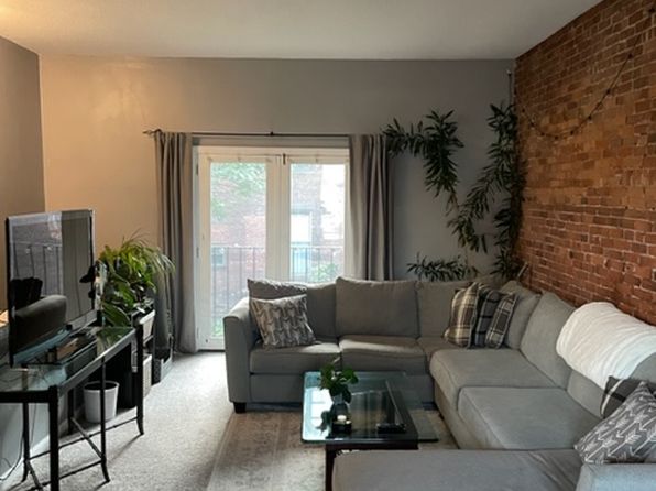 17 Charter Oak Pl APT 1