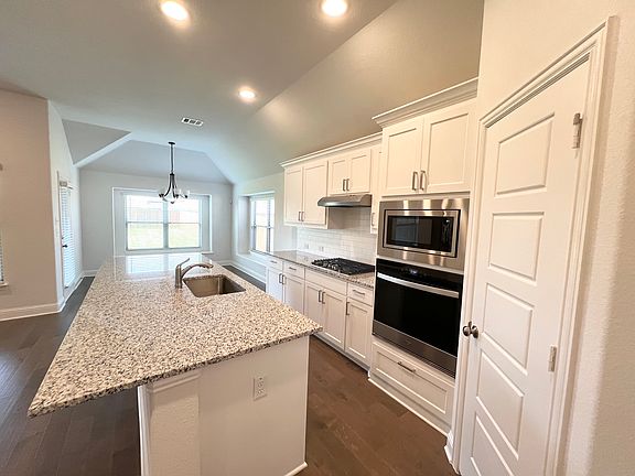 4th image of 4428 Mill Falls Dr