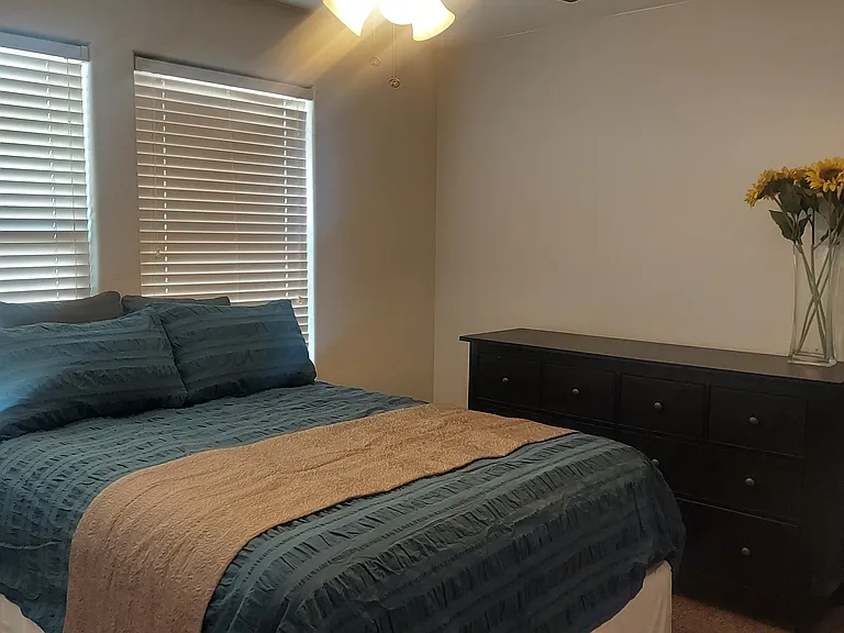 943 S Sabino Dr — Photo 9