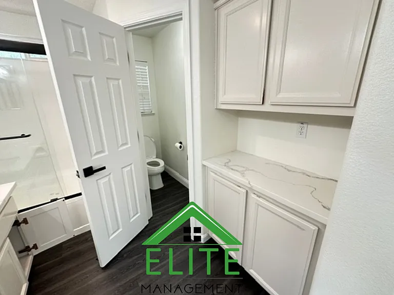 5620 Bridgecross Dr — Photo 10