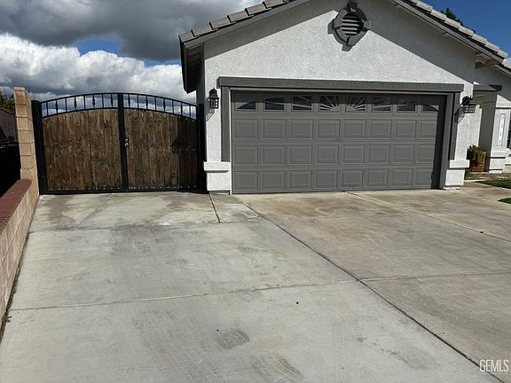 3rd image of 9318 Sentido Dr