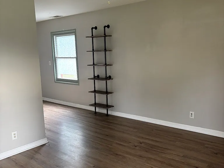 4107 Angel Ter — Photo 2