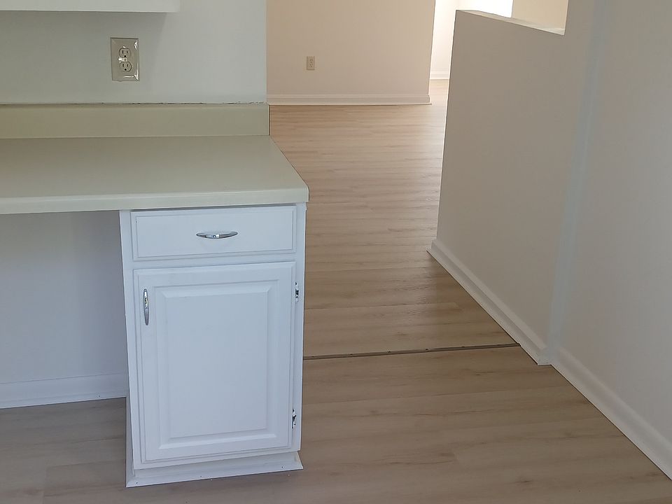 Entryway as you walk in