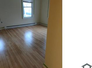 41 Winter St APT 1F, Fitchburg, MA 01420