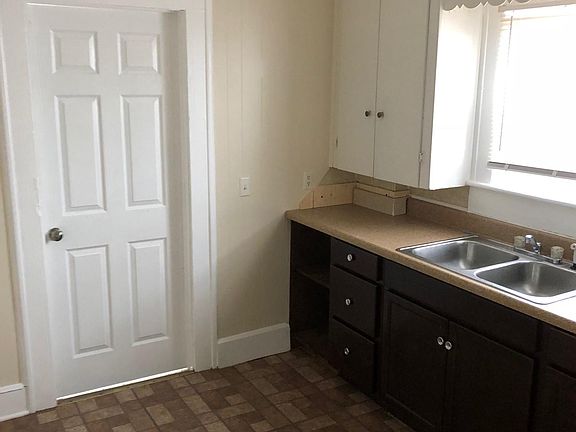 3rd image of 1001 Lawton St