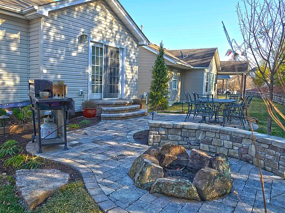 2nd image of 414 Winter Bluff Dr