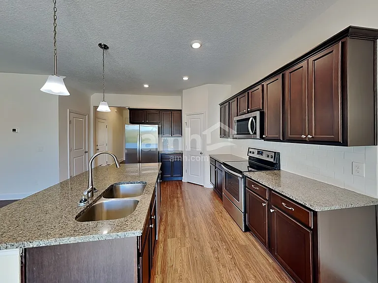 242 Crestrun Loop — Photo 4