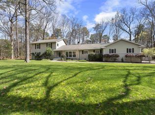 450 Lakeshore Ln, Chapel Hill, NC 27514