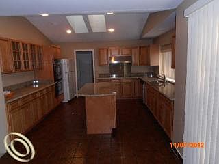 2nd image of 6099 Quaker Hill Dr