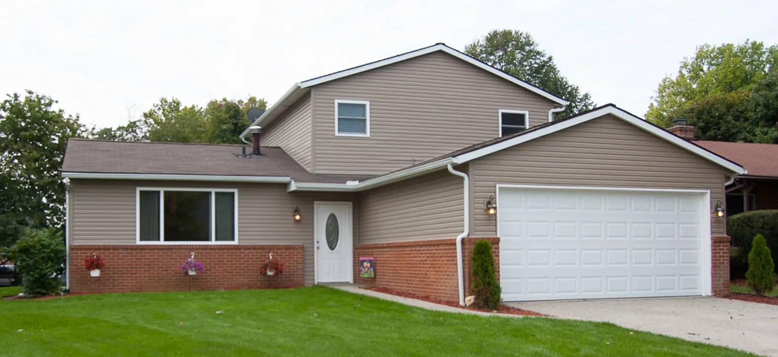 574 Presidential Way photo 1