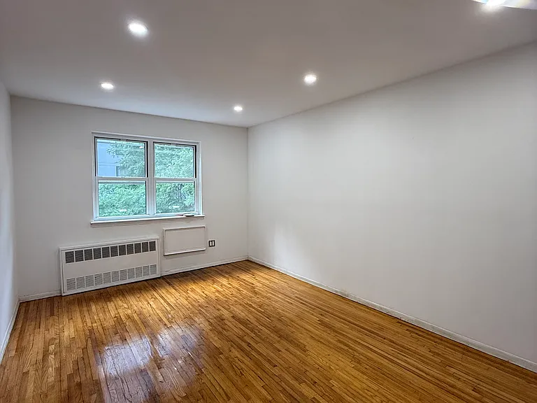 198 Shepherd Ave #1 — Photo 4