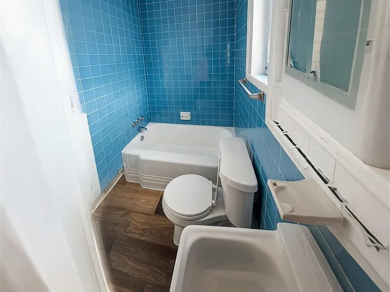 2252 Maple Ave — Photo 11