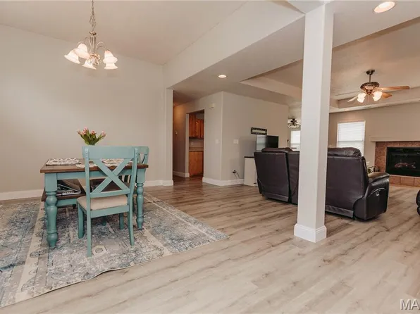 140 Vernon St, Saint Robert, MO 65584