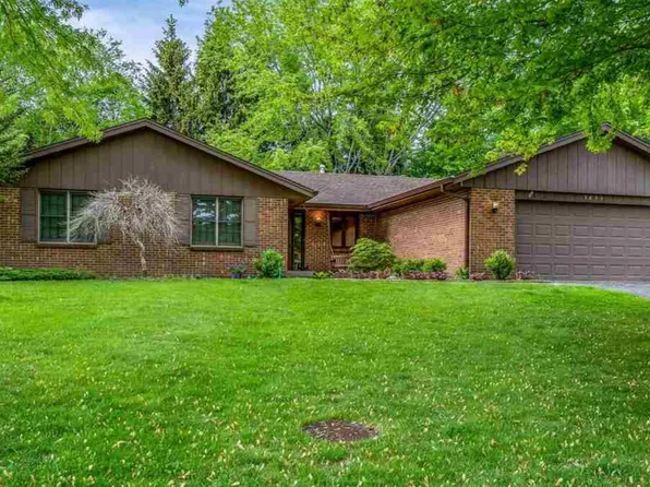5855 Thatcher Dr, Rockford, IL 61114