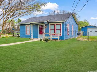 702 W Pyron Ave, San Antonio, TX 78221