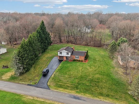 3rd image of 2935 Glenda Dr