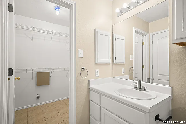 8954 Gill Brg — Photo 20