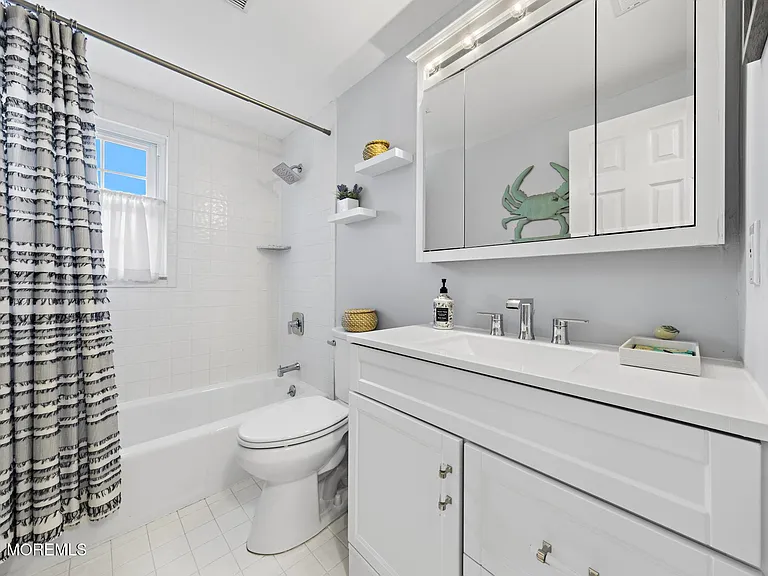 345 Macarthur Ave — Photo 10