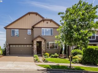 13042 SE Meadehill Ave, Happy Valley, OR 97086