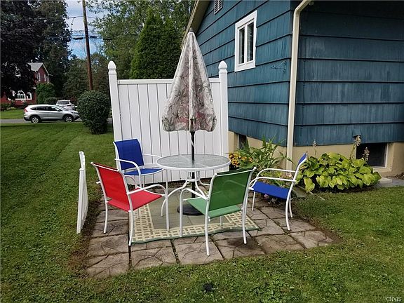 2nd image of 6448 Carson Dr