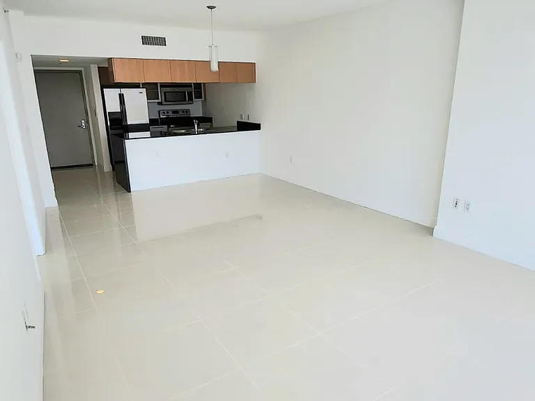 1750 N Bayshore Dr #5411 — Photo 18