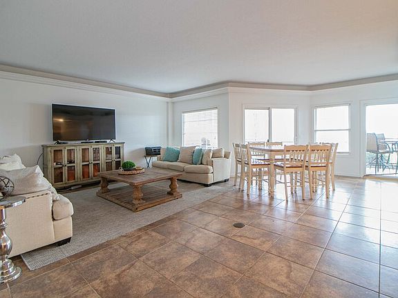 2nd image of 202 Breakers Bend Dr APT 3