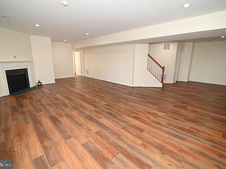 7001 Chaptico Ct — Photo 103