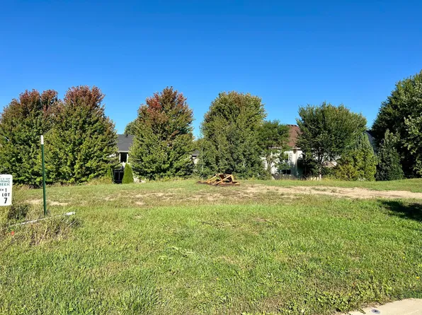 1908 Erie Dr, Northfield, MN 55057