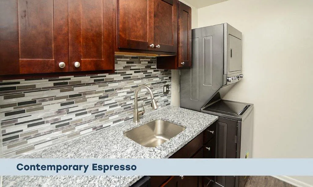 Kingswood Apartments & Townhomes — Photo 4