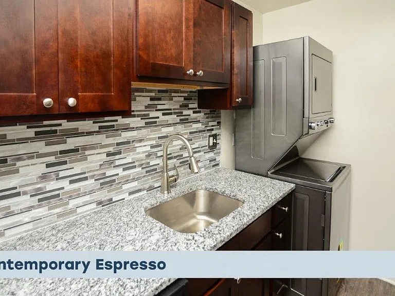 Kingswood Apartments & Townhomes — Photo 4
