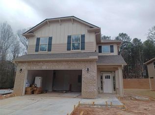 312 Magnolia Villas Dr, Cornelia, GA 30531