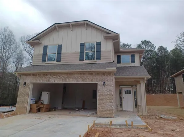 312 Magnolia Villas Dr, Cornelia, GA 30531