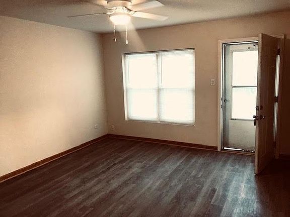 3rd image of 12843 Irving Ave APT 12